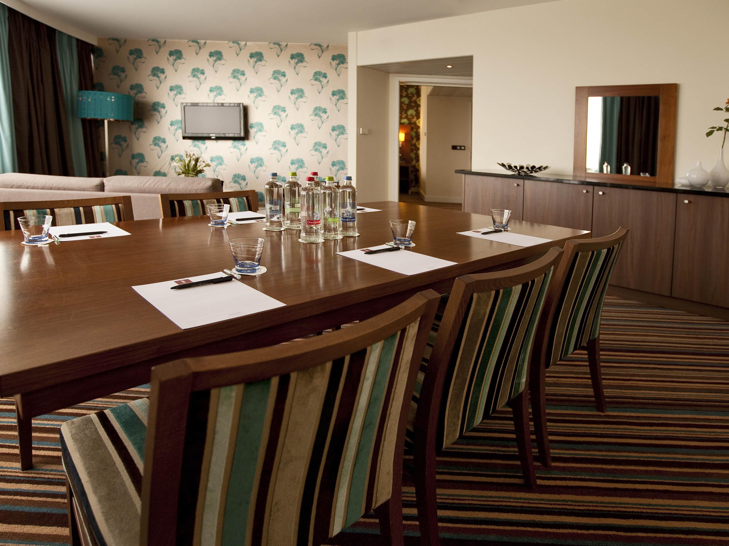 Mercure Centre Hotel 4*